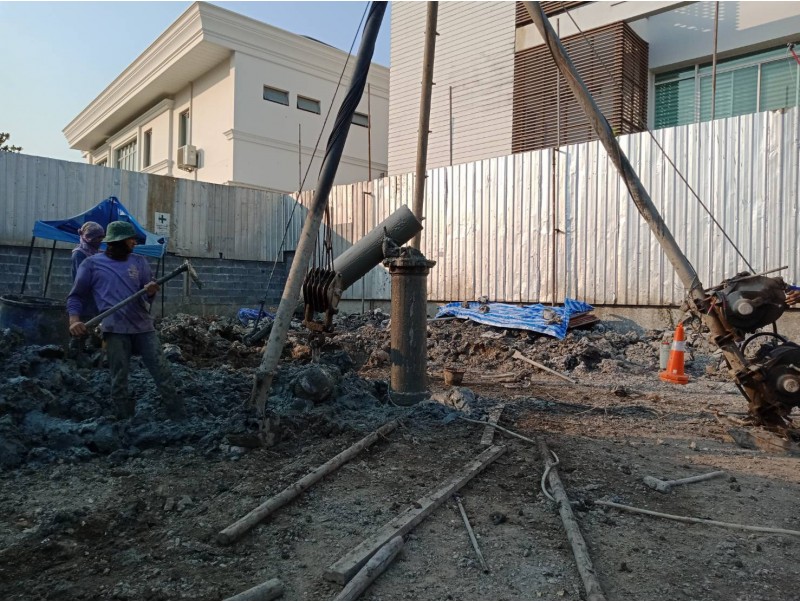 Under construction - Building, Hua Mak 20 , Bangkok.